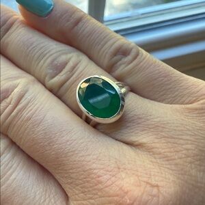 Faceted green onyx sterling silver ring size 6?